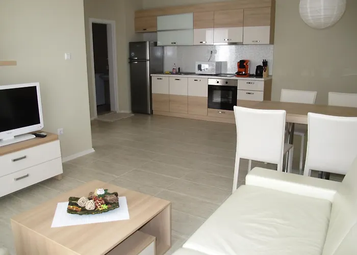 Nedev's In Kavatsi Area Апартаменты Созополь