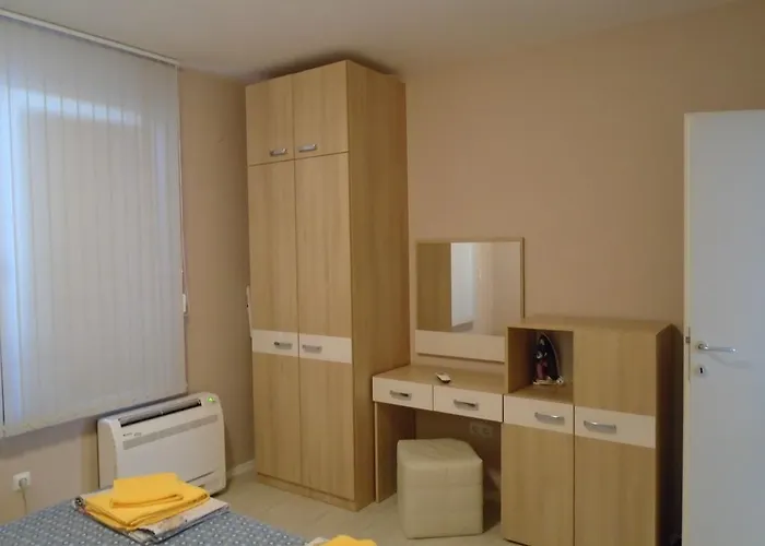 Nedev's In Kavatsi Area Апартаменты Созополь